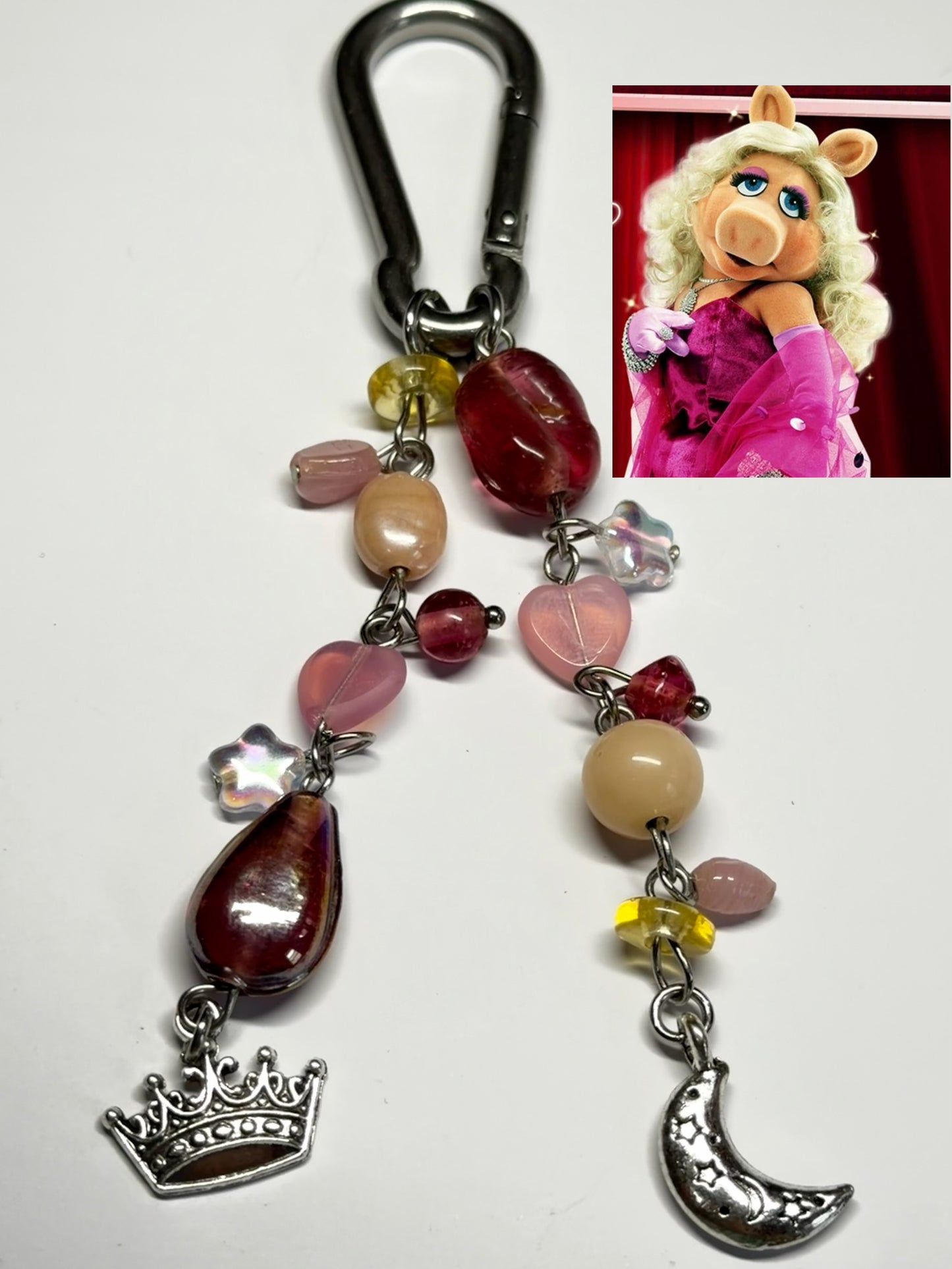 ms piggy - carabiner
