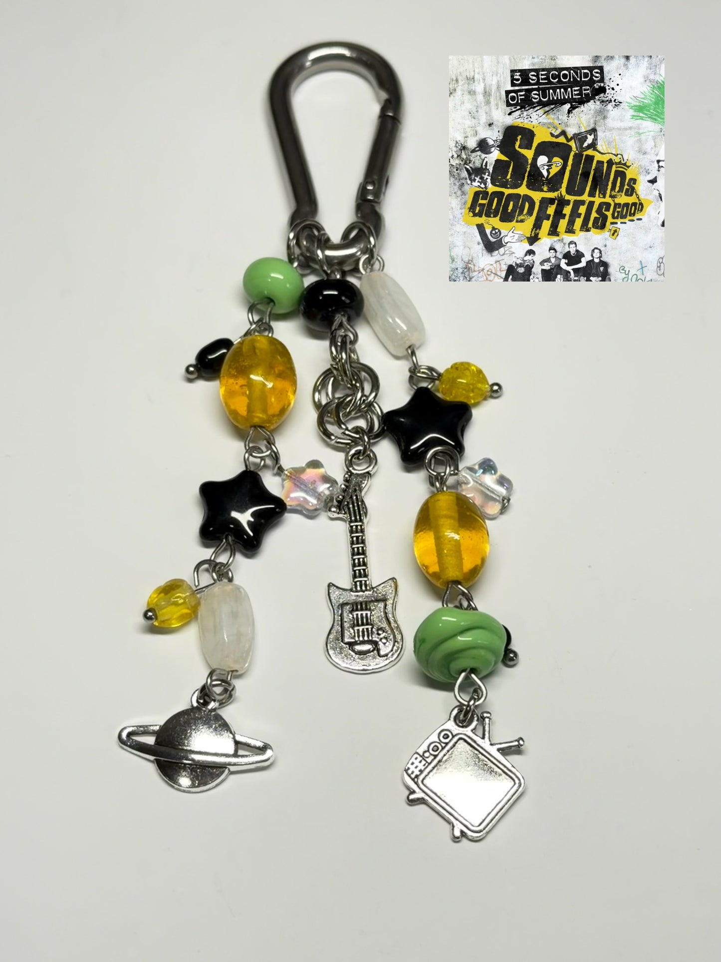 sounds good feels good - carabiner
