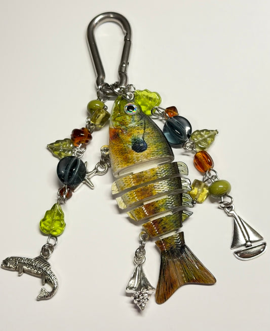 carl (green fishy) - carabiner