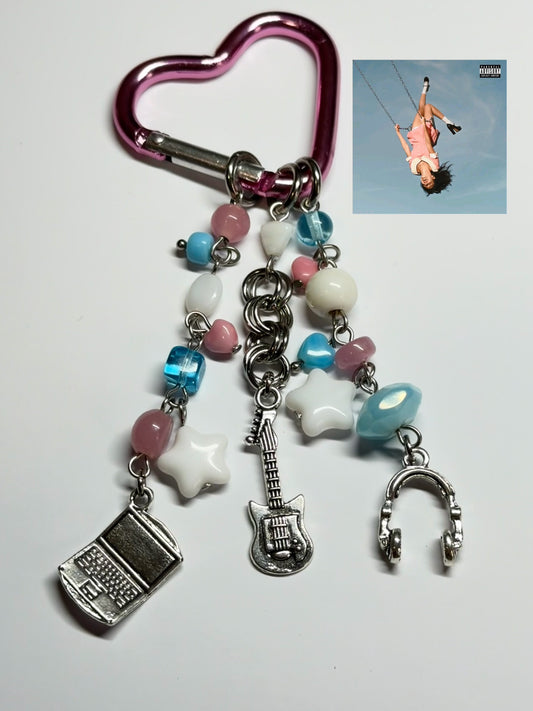 you seem pretty sad for a girl so in love - carabiner